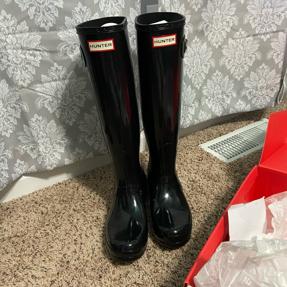 Hunter boots size 8